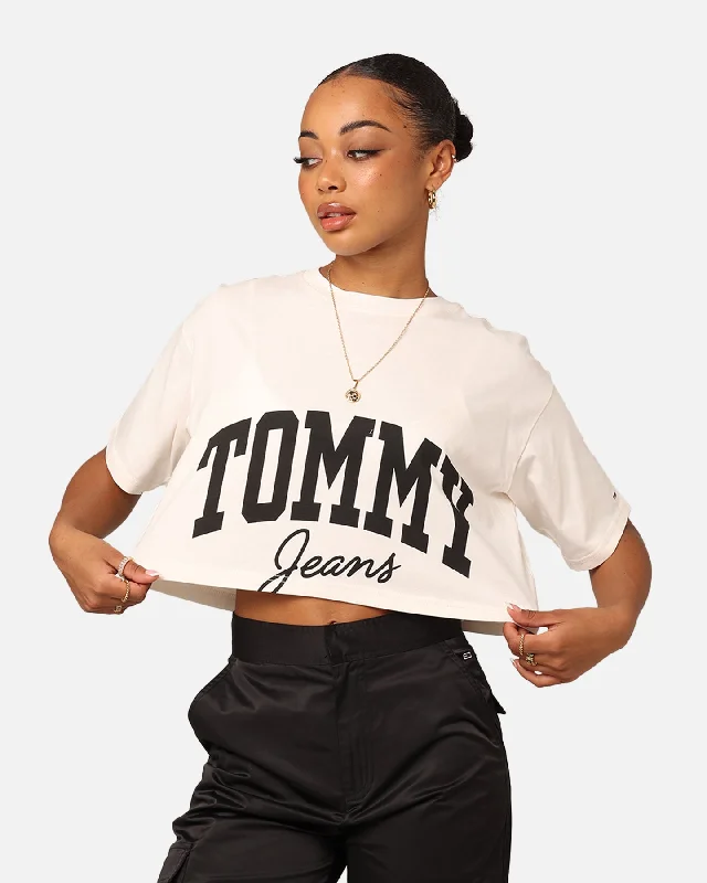 Tommy Jeans Women's Oversized Cropped New Varsity T-Shirt Ancient White-- Cotton Fabric Linen Fabric Terry Fabric Tommy Jeans Women's Oversized Cropped New Varsity T-Shirt Ancient White-- Cotton Fabric Linen Fabric Terry Fabric