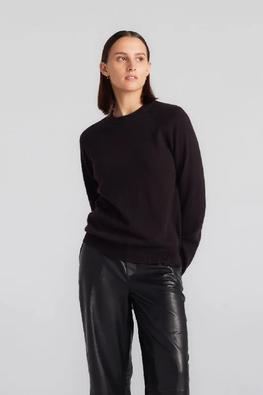 Classic Cashmere Raglan Crew Sweater - Chocolate