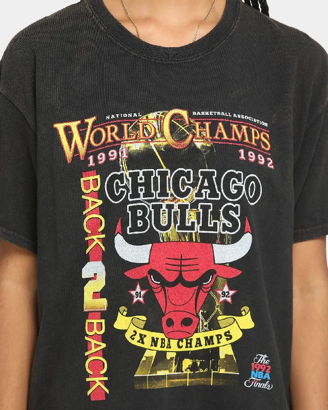 Mitchell & Ness Chicago Bulls World Champs B2B Trophy Vintage T-Shirt Vintage Black