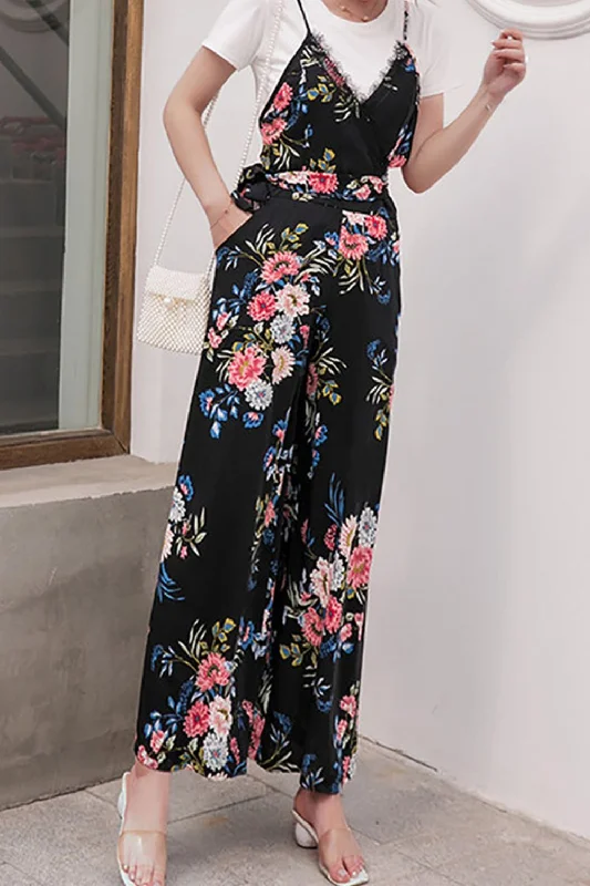 Floral Spaghetti Strap Wide Leg Jumpsuit with Pockets Button-front jumpsuit, Casual, Street style, Comfortable Floral Spaghetti Strap Wide Leg Jumpsuit with Pockets Button-front jumpsuit, Casual, Street style, Comfortable